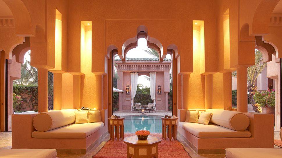 Kiến trúc truyền thống rực rỡ tại khu phố cổ medina Marrakech