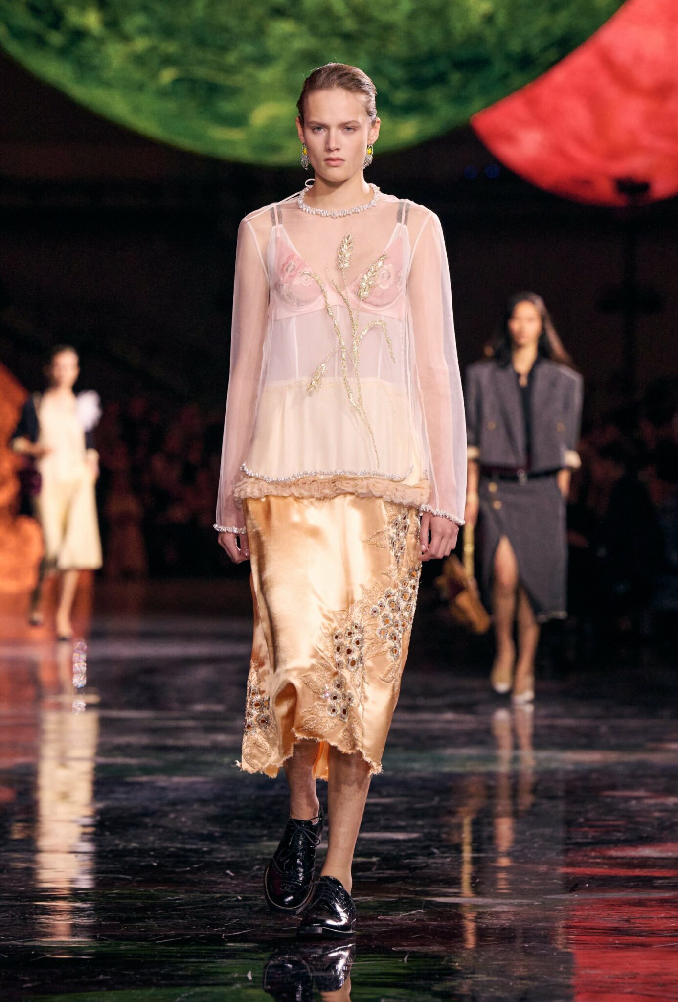 CHANEL’S SPRING/SUMMER 2026 Matthieu Blazy Và Haute Couture - Deluxe ...